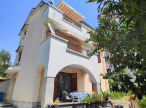 Comfortable Crikvenica Stay with Private Parking